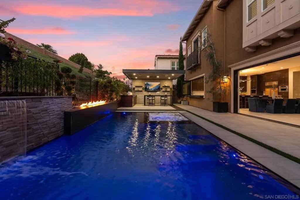 4720 Borden, Carlsbad, CA — listing photo 1