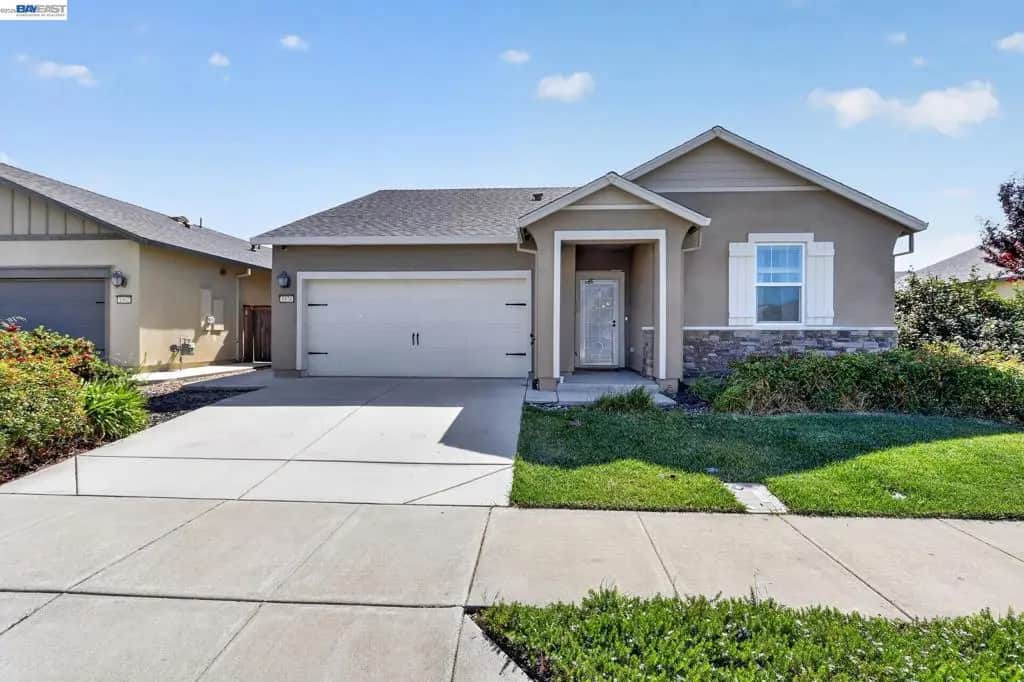 1974 Garden Ln, Rio Vista, CA — listing photo 1