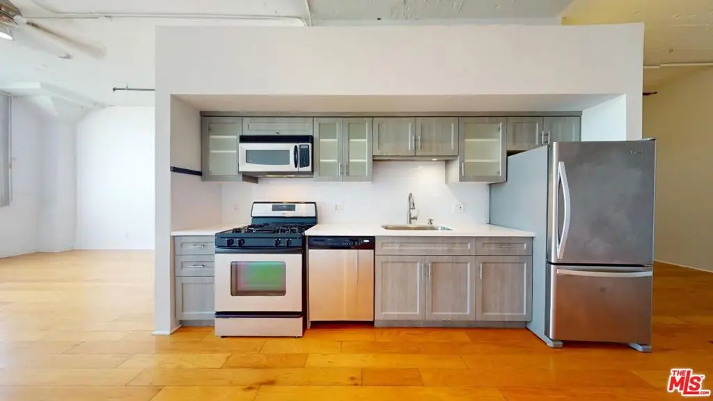 420 S San Pedro Street 421, Los Angeles, CA — listing photo 1