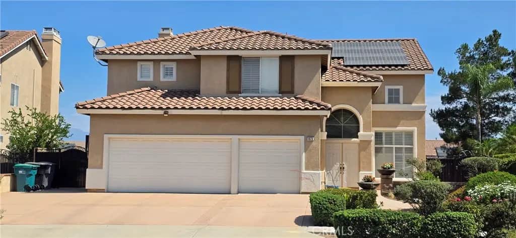 1075 Nighthawk, Corona, CA — listing photo 1