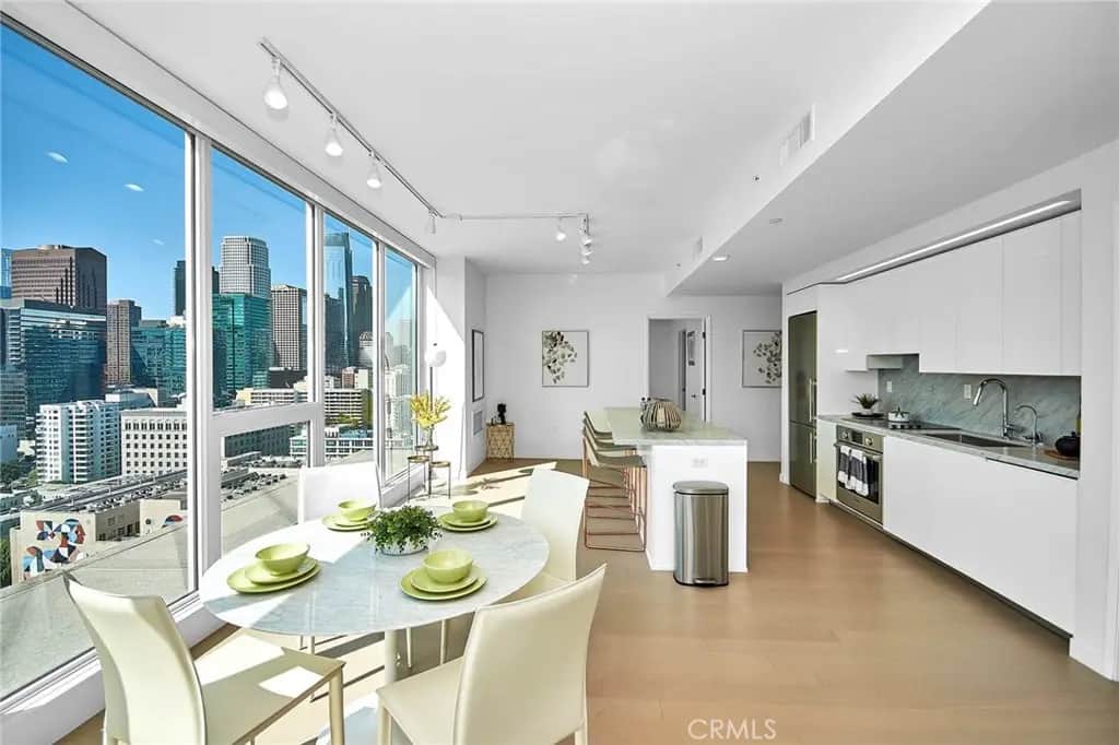 1050 S Grand 2001, Los Angeles, CA — listing photo 1