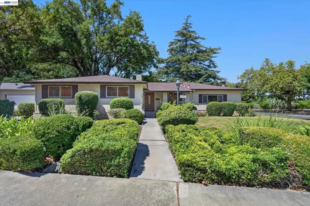 1787 Roxbury Dr, Concord, CA — listing photo 1