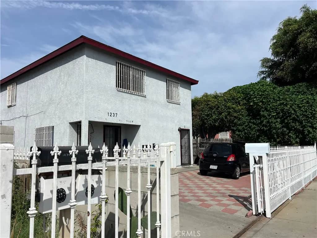 1237 E 28th, Los Angeles, CA — listing photo 1
