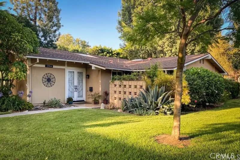 239 Calle Aragon A, Laguna Woods, CA — listing photo 1