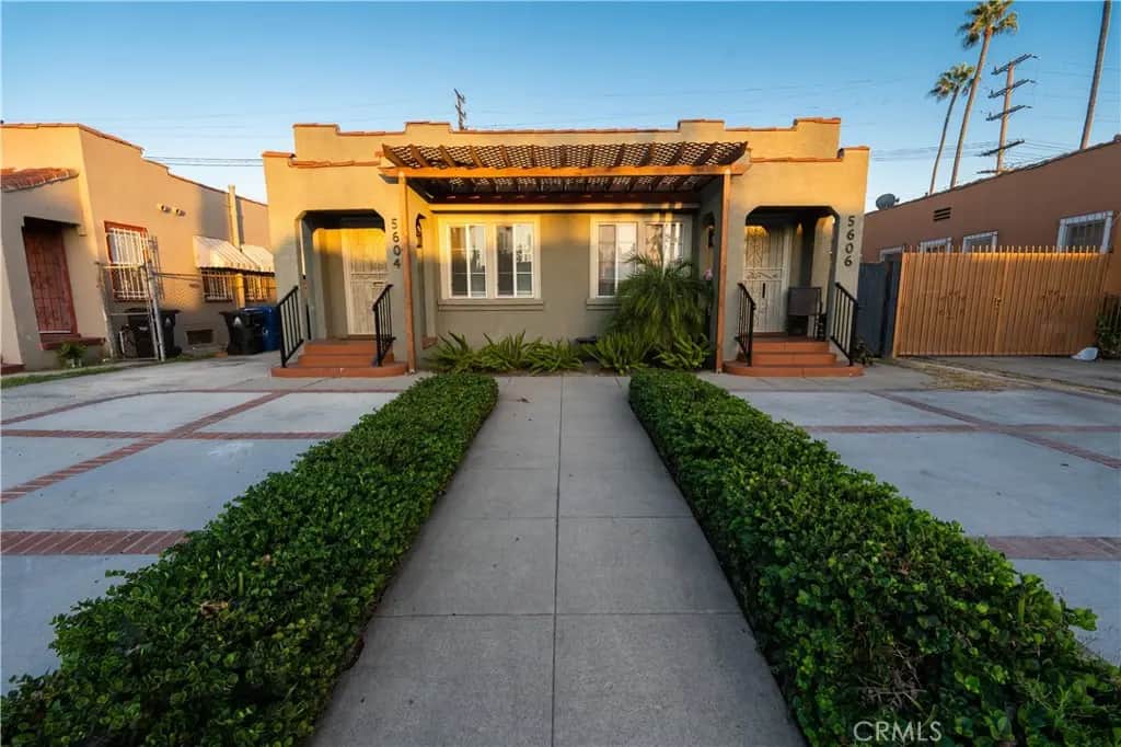 5604 S Manhattan Place, Los Angeles, CA — listing photo 1