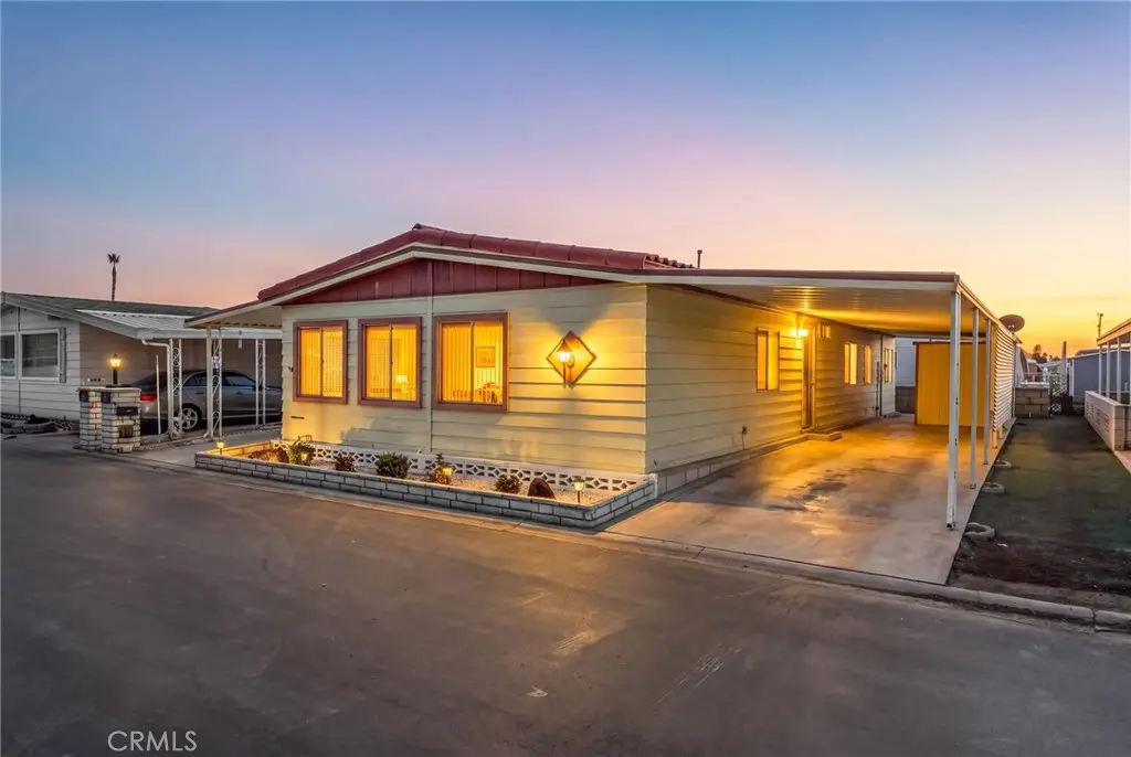 601 N Kirby 291, Hemet, CA — listing photo 1