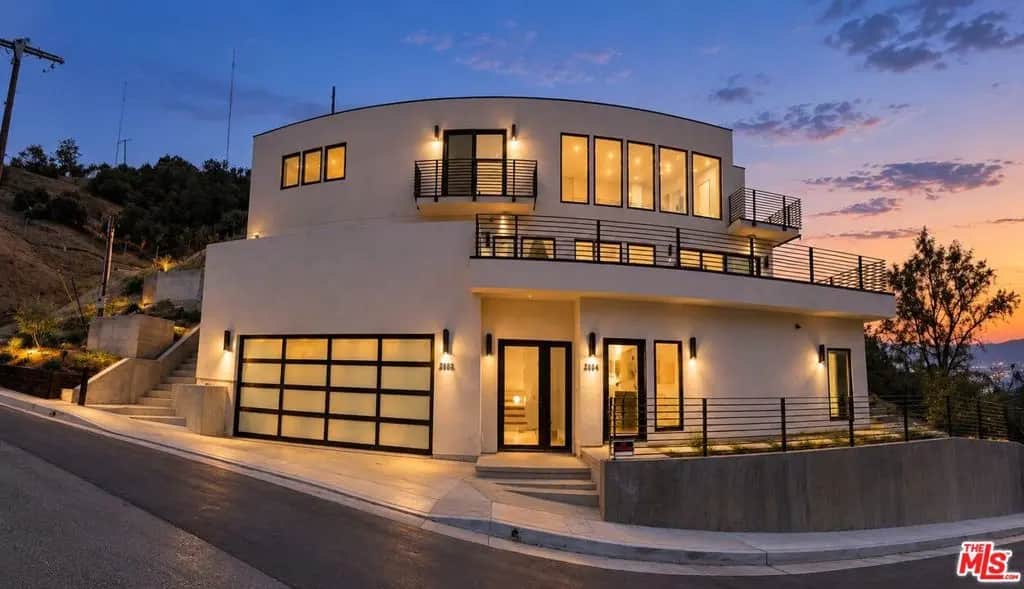 2882 El Roble Drive, Los Angeles, CA — listing photo 1