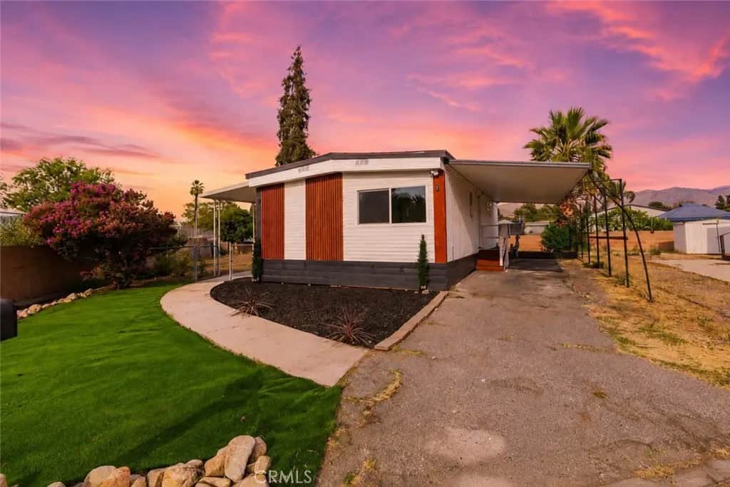 142 Sir Damas Drive, Riverside, CA — listing photo 1