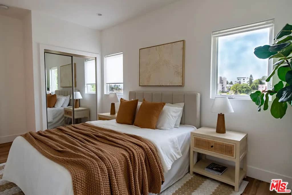 249 N Bonnie Brea Street 4, Los Angeles, CA — listing photo 1