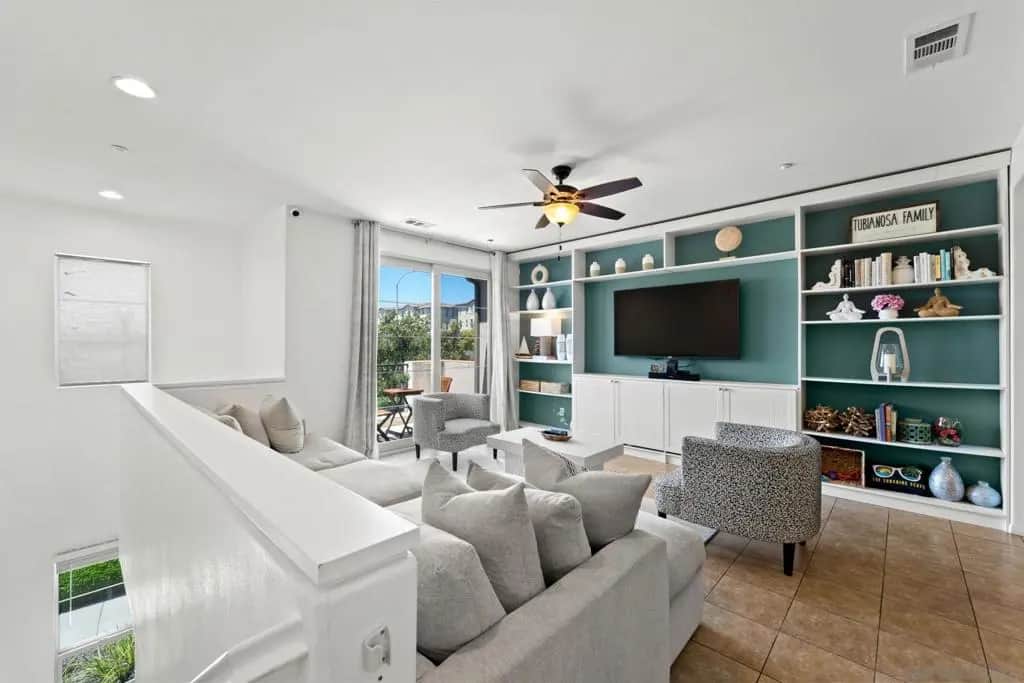 2205 Andalusia Ln 6, Chula Vista, CA — listing photo 1