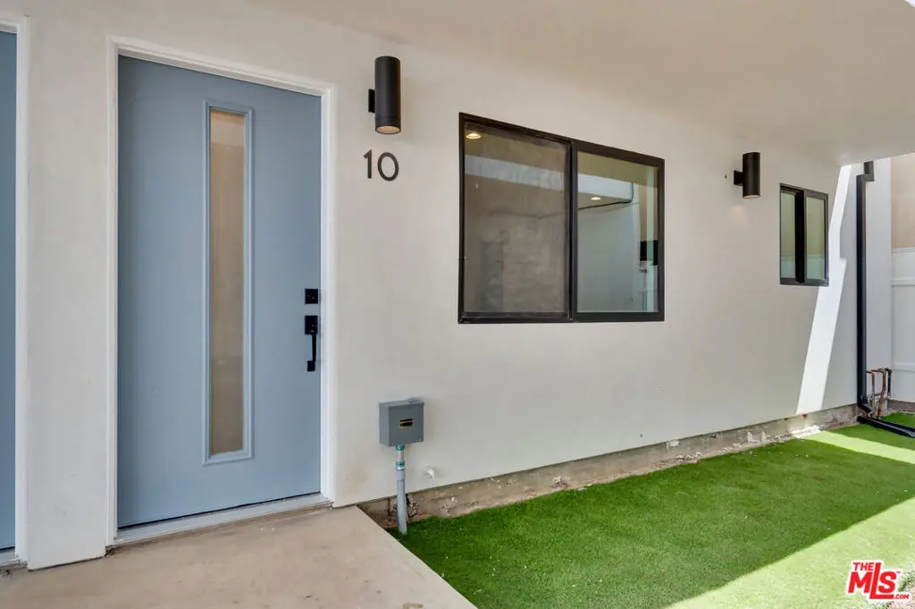 926 N Spaulding Avenue 10, West Hollywood, CA — listing photo 1