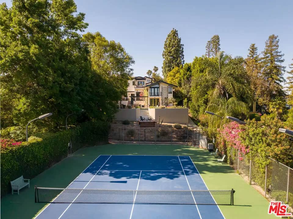 16820 Oak View Drive, Encino, CA — listing photo 1