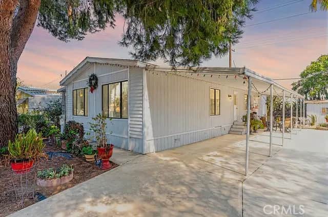 3017 Lake View Drive, Perris, CA — listing photo 1
