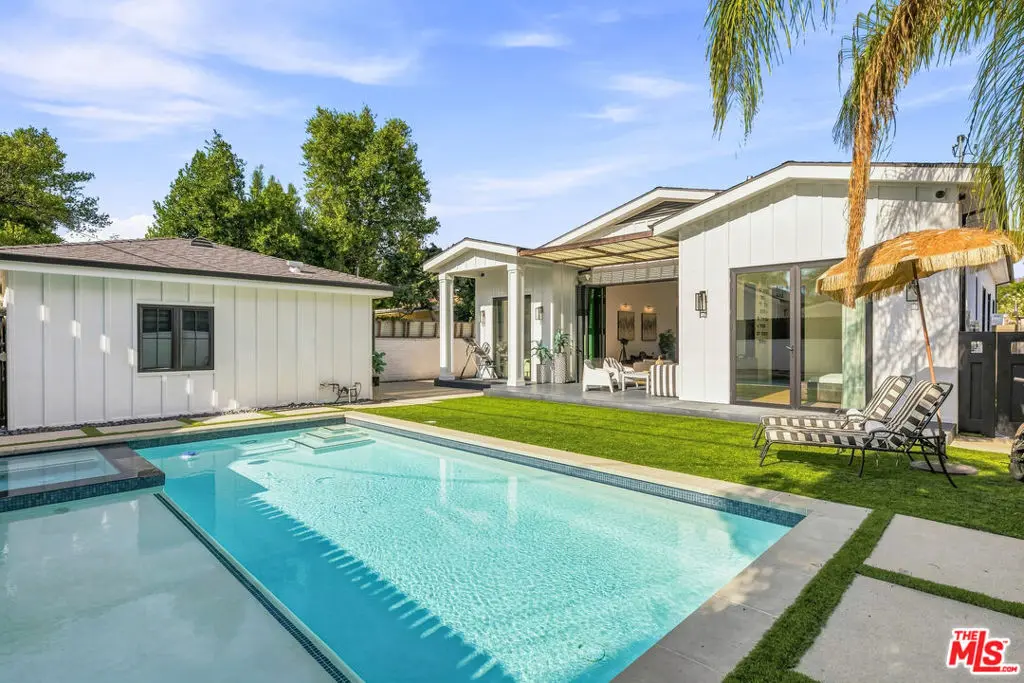 6207 Babcock Avenue, North Hollywood, CA — listing photo 1