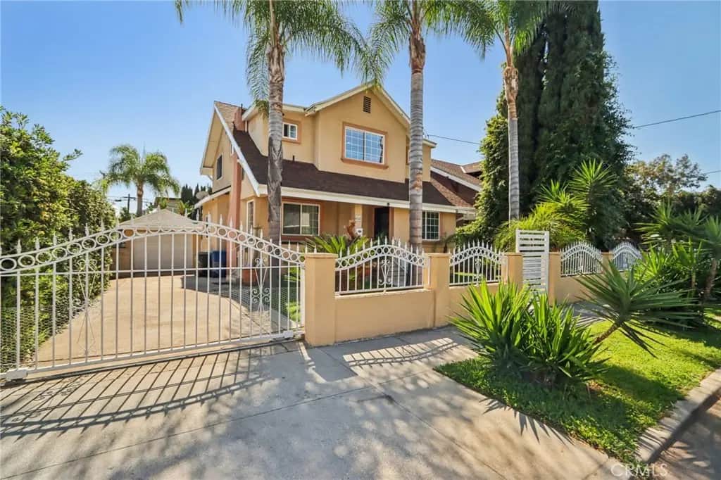 4520 Kingswell Avenue, Los Angeles, CA — listing photo 1