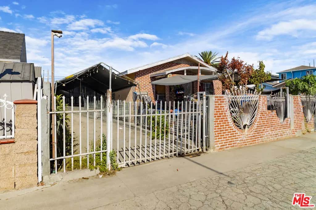 10313 Croesus Avenue, Los Angeles, CA — listing photo 1