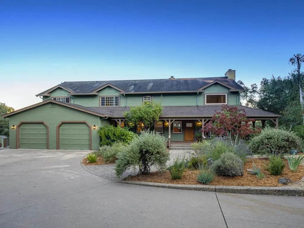 700 Meadowridge Road, Watsonville, CA — listing photo 1
