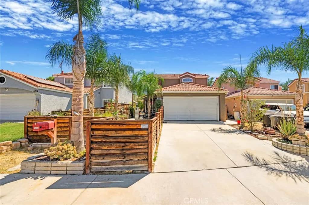 1056 Dahlia Court, Hemet, CA — listing photo 1