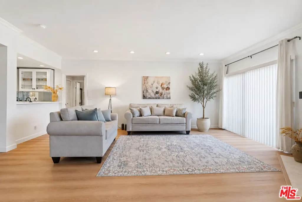828 S Bedford Street 202, Los Angeles, CA — listing photo 1