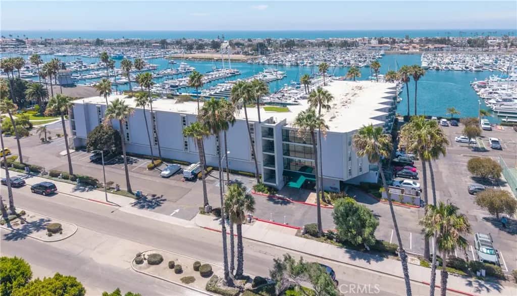 2901 Peninsula Road 241, Oxnard, CA — listing photo 1