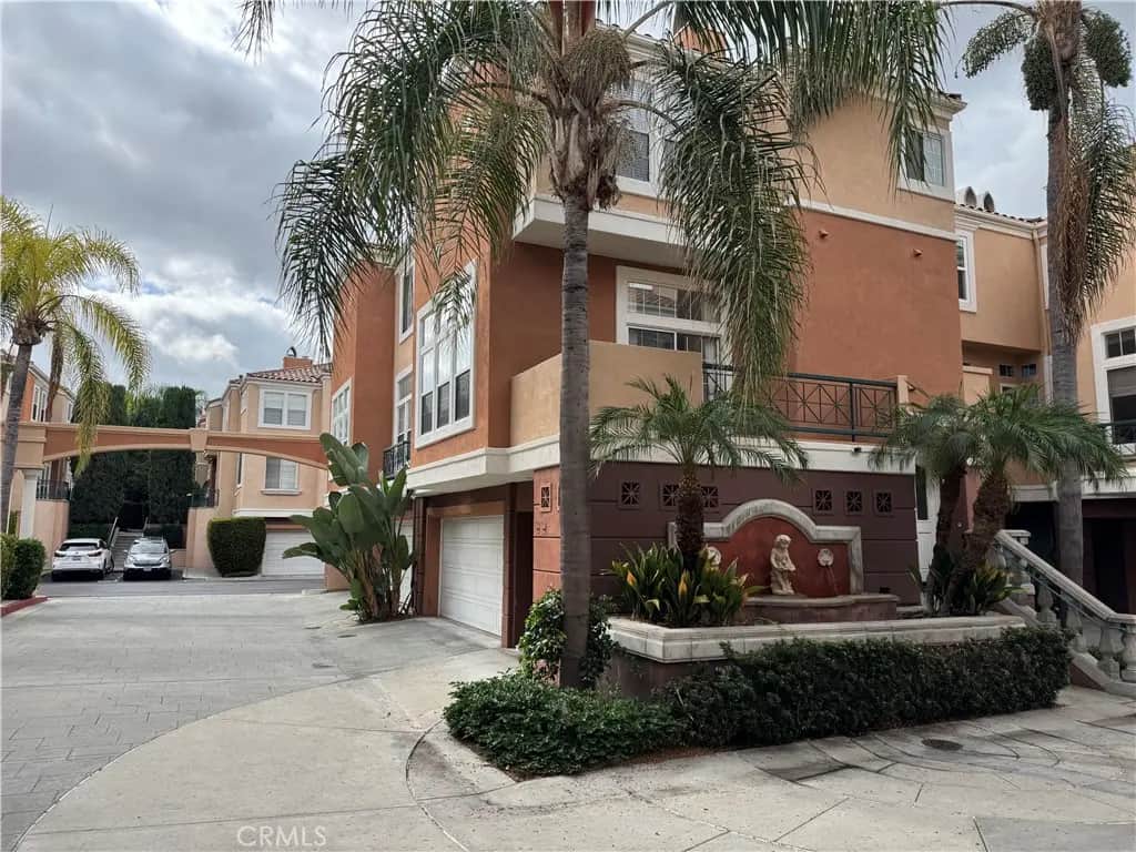 1 Cuzzano Aisle, Irvine, CA — listing photo 1