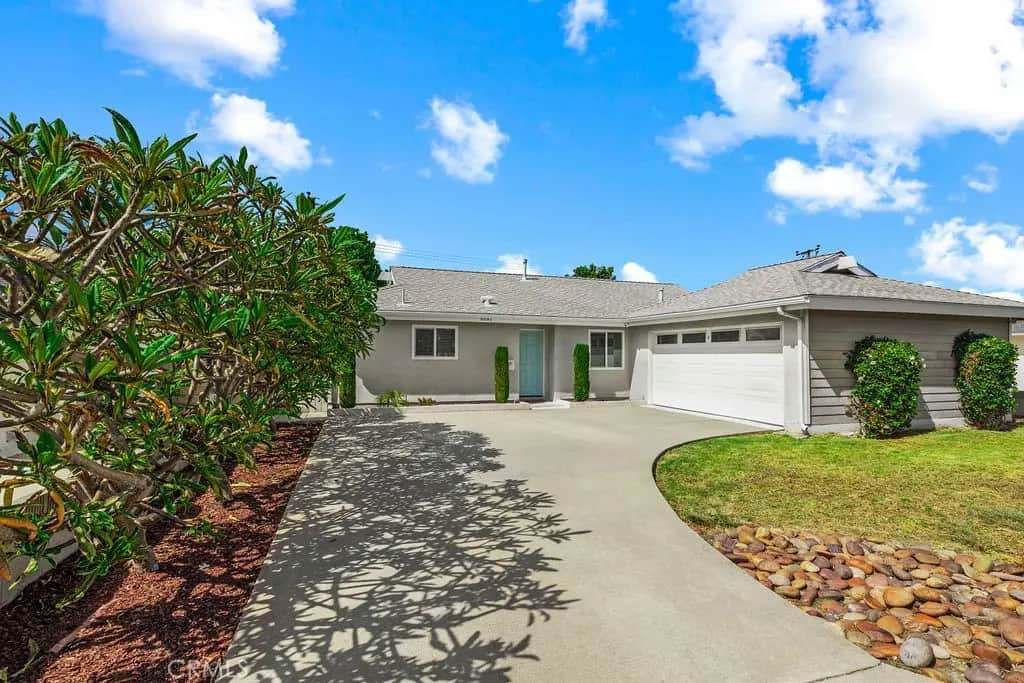 8181 Holland Drive, Huntington Beach, CA — listing photo 1