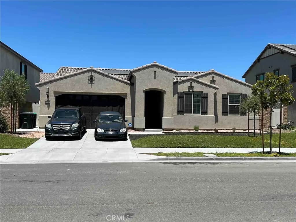728 Royal County Court, Perris, CA — listing photo 1