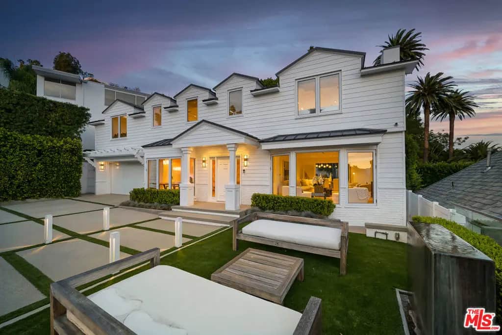1330 Londonderry Place, Los Angeles, CA — listing photo 1