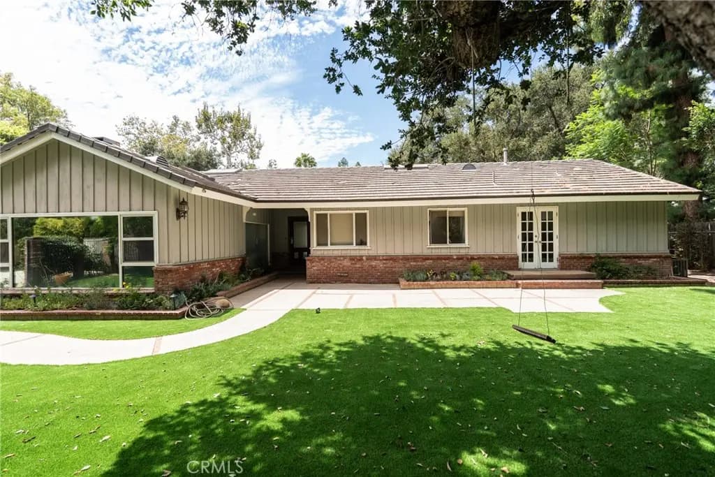 10461 Andora, Chatsworth, CA — listing photo 1