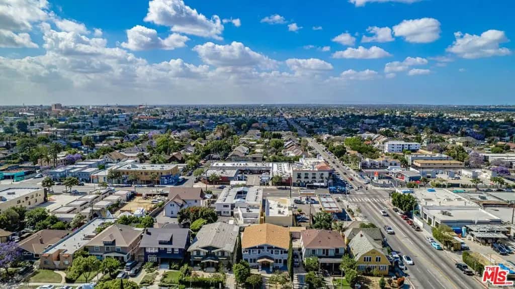 1674 W 25th Street, Los Angeles, CA — listing photo 1