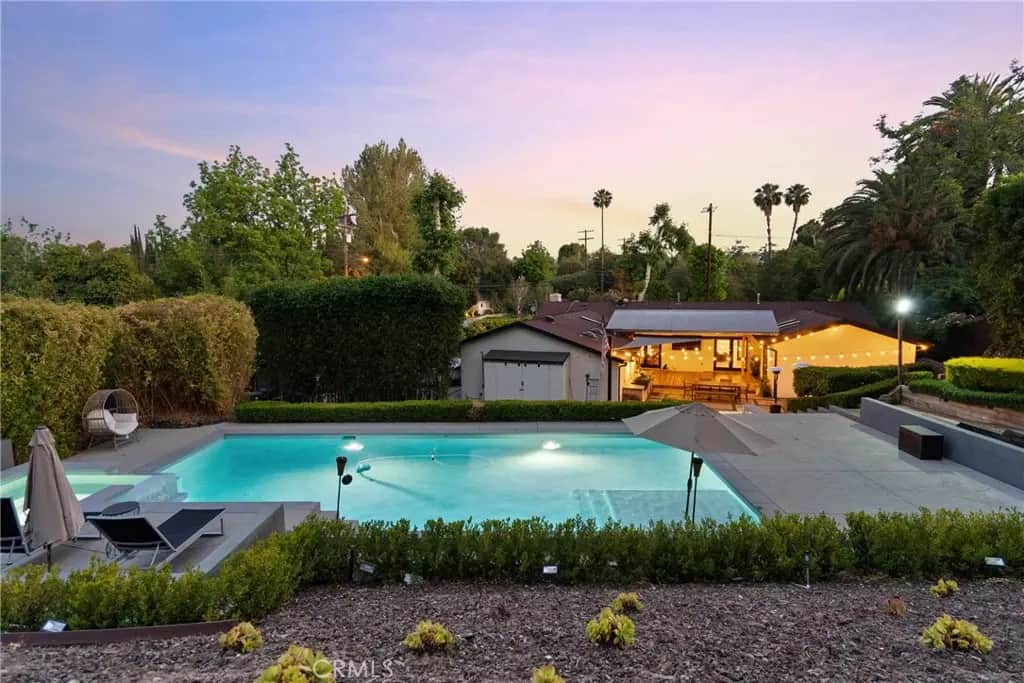 6013 Lubao Avenue, Woodland Hills, CA — listing photo 1