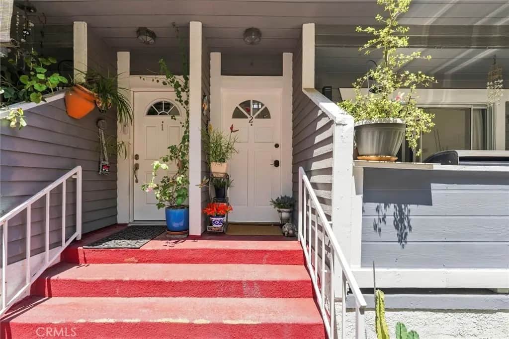 6926 Kester Avenue 2, Van Nuys, CA — listing photo 1