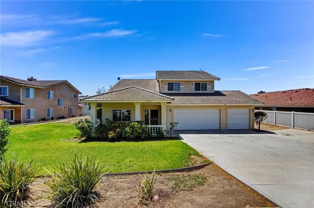 14035 Moonridge, Riverside, CA — listing photo 1