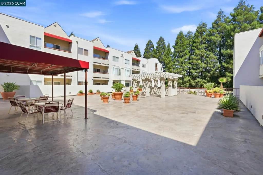 3173 Wayside Plz 212, Walnut Creek, CA — listing photo 1