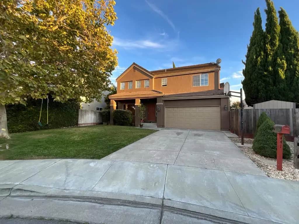 441 Verona Place, Hollister, CA — listing photo 1