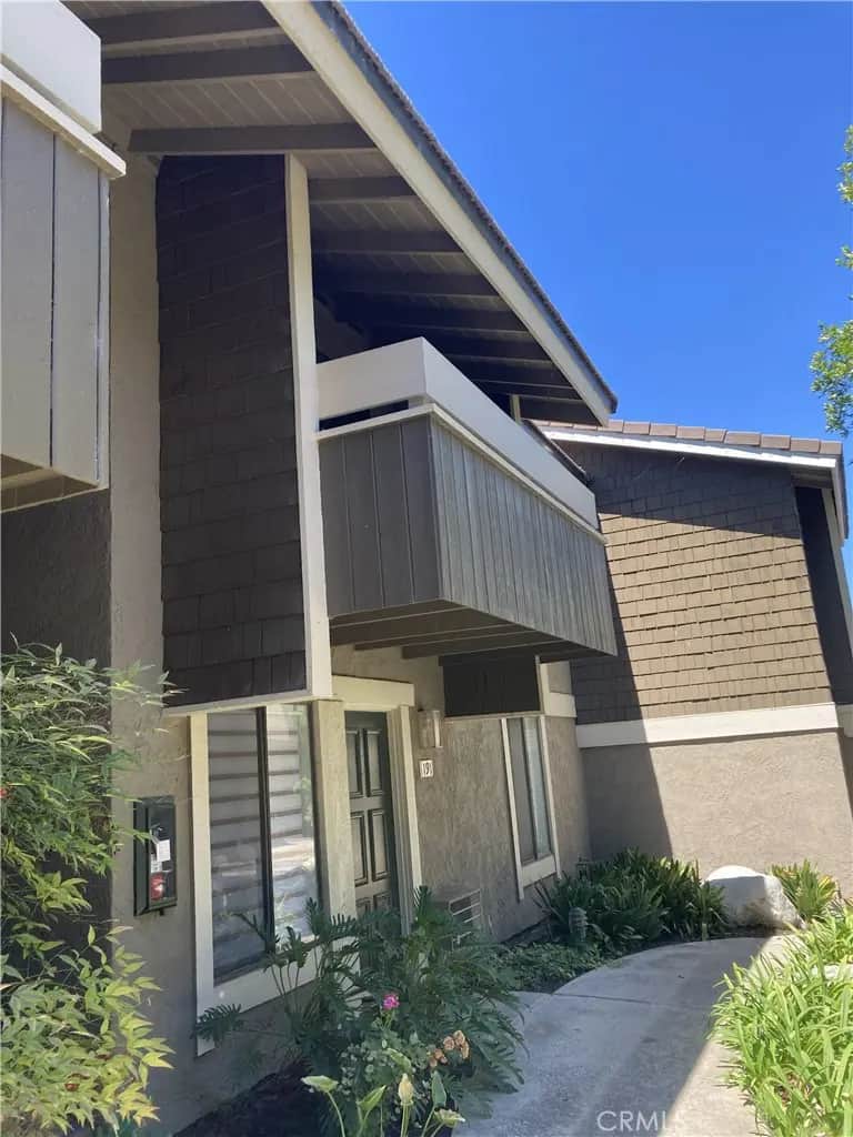 192 Streamwood, Irvine, CA — listing photo 1
