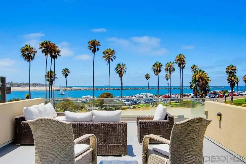 2629 31 Ocean Front Walk, San Diego, CA — listing photo 1