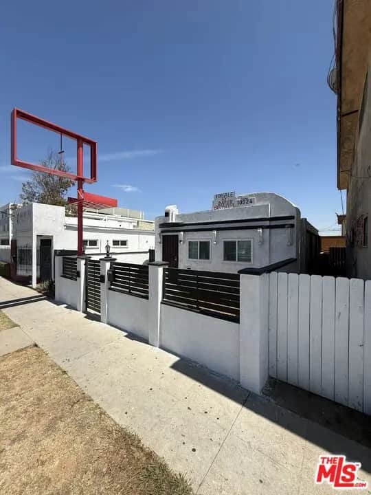10024 S Western Avenue, Los Angeles, CA — listing photo 1