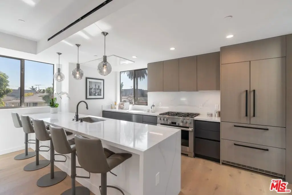 7150 Willoughby Avenue, Los Angeles, CA — listing photo 1