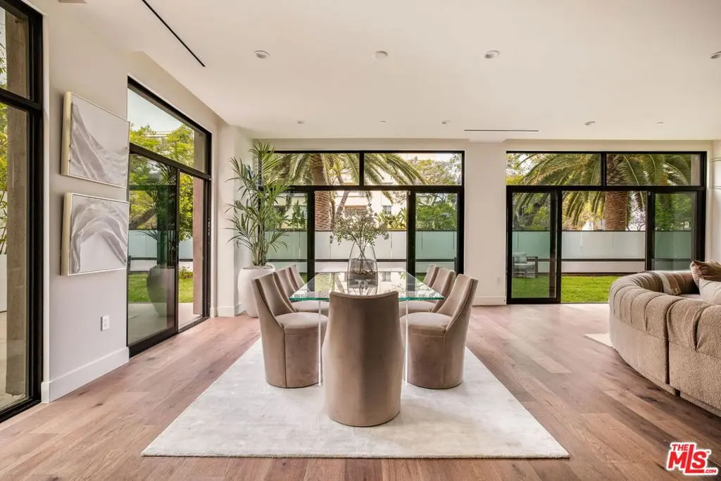 Condos For Sale in Beverly Hills