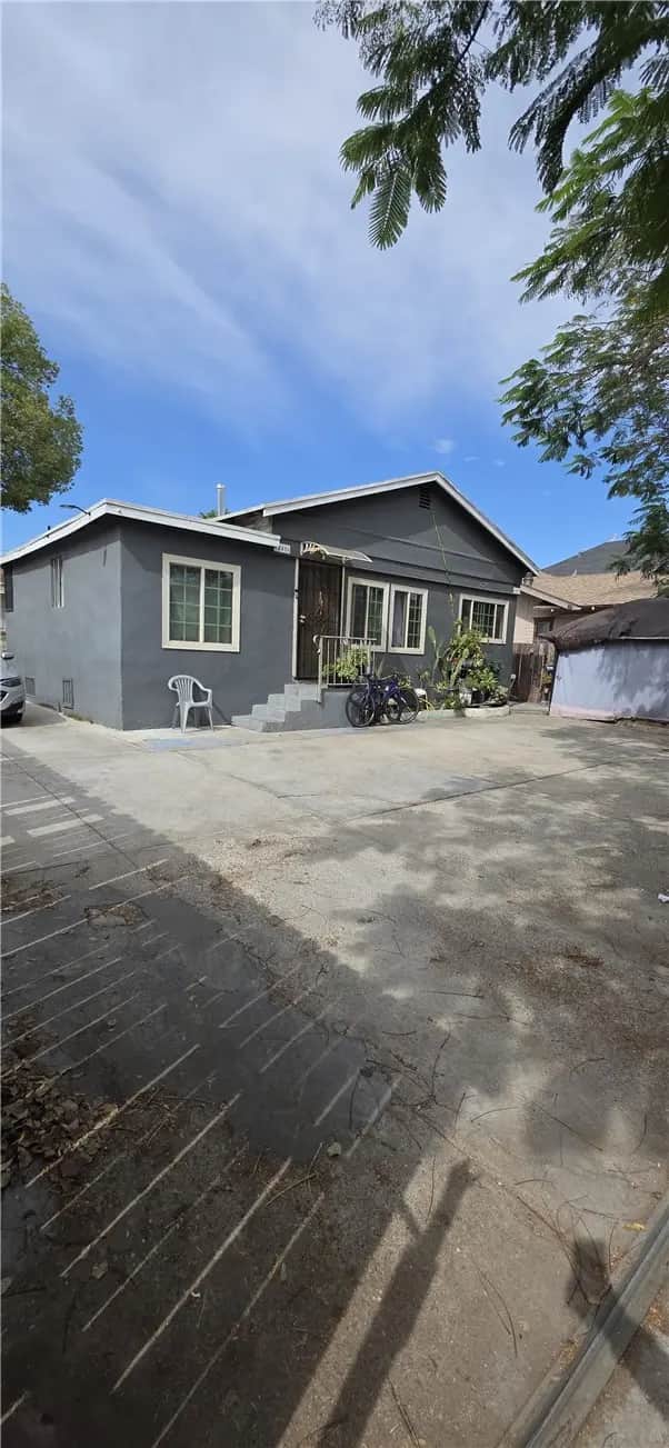4241 S Flower, Los Angeles, CA — listing photo 1