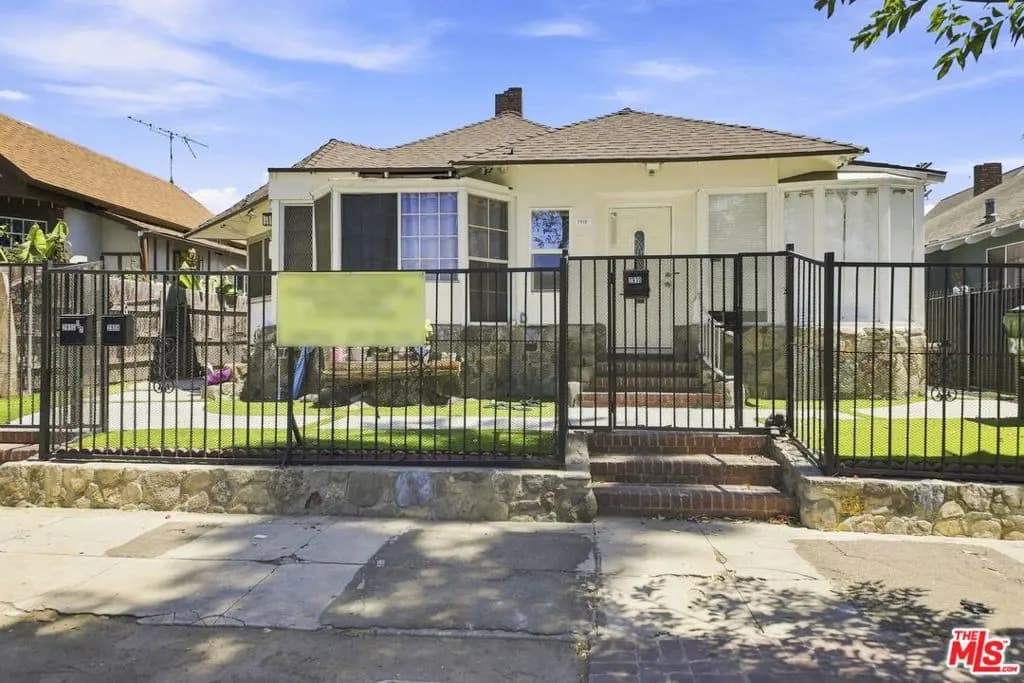 2910 Budlong Avenue, Los Angeles, CA — listing photo 1