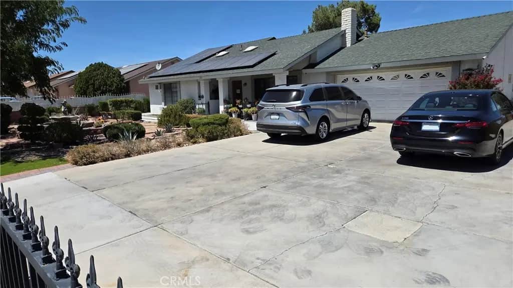 14262 La Mesa Rd, Victorville, CA — listing photo 1