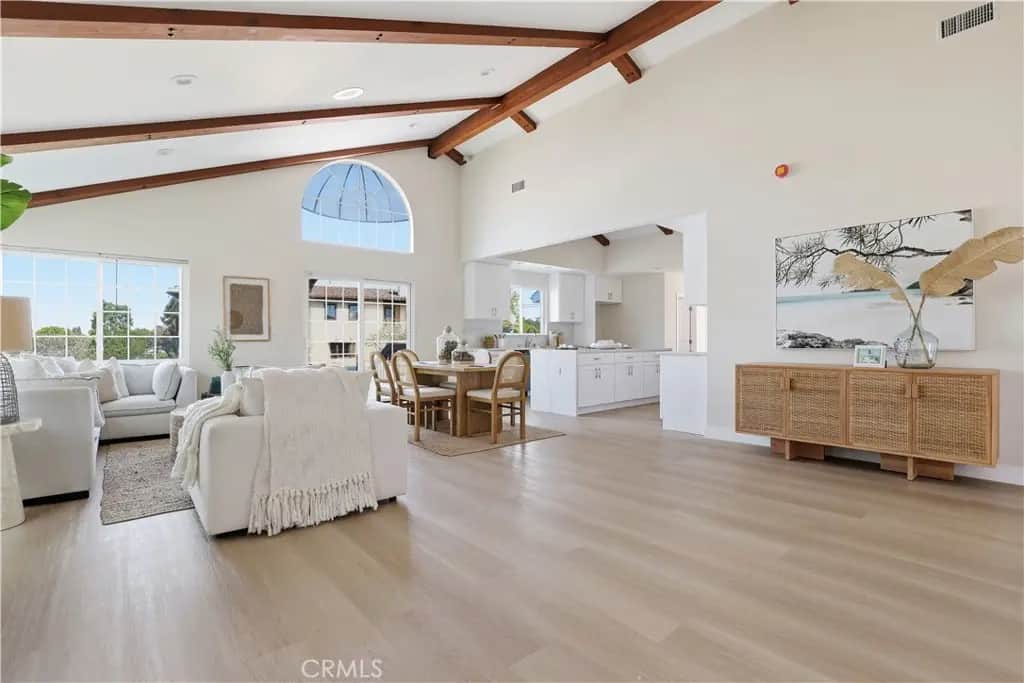 6200 W 77th Street, Los Angeles, CA — listing photo 1