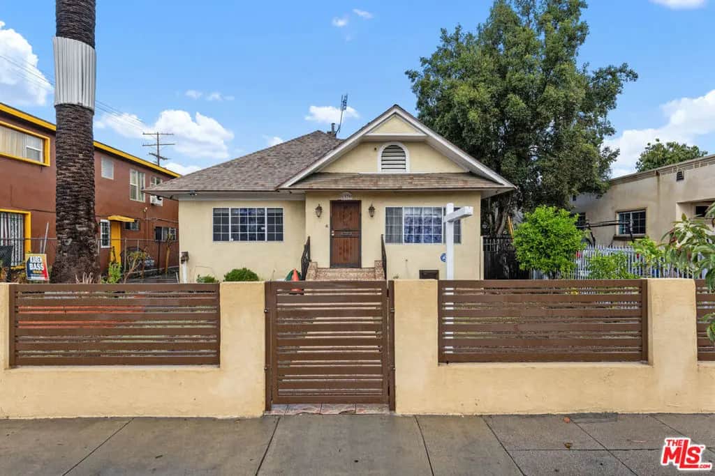 1379 W 37th Place, Los Angeles, CA — listing photo 1