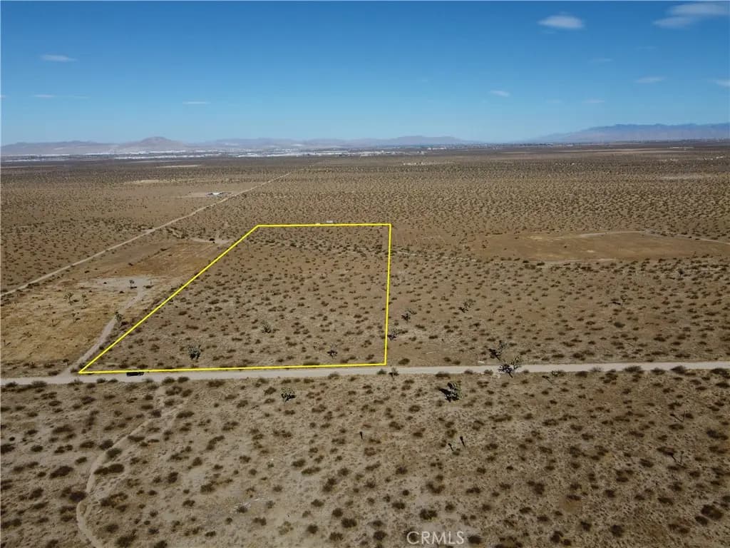 2 Wilson Ranch Rd, Adelanto, CA — listing photo 1