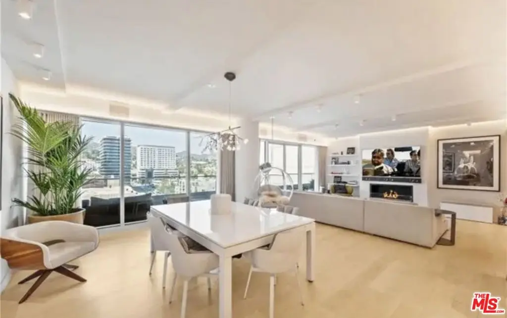 6250 Hollywood Boulevard 12D, Los Angeles, CA — listing photo 1