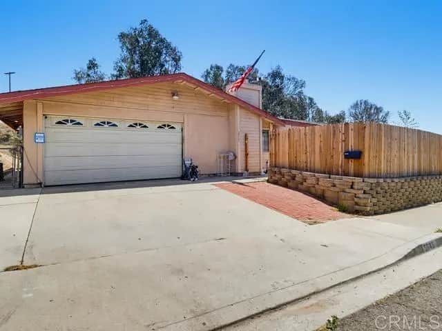 5949 Tonawanda Drive, San Diego, CA — listing photo 1