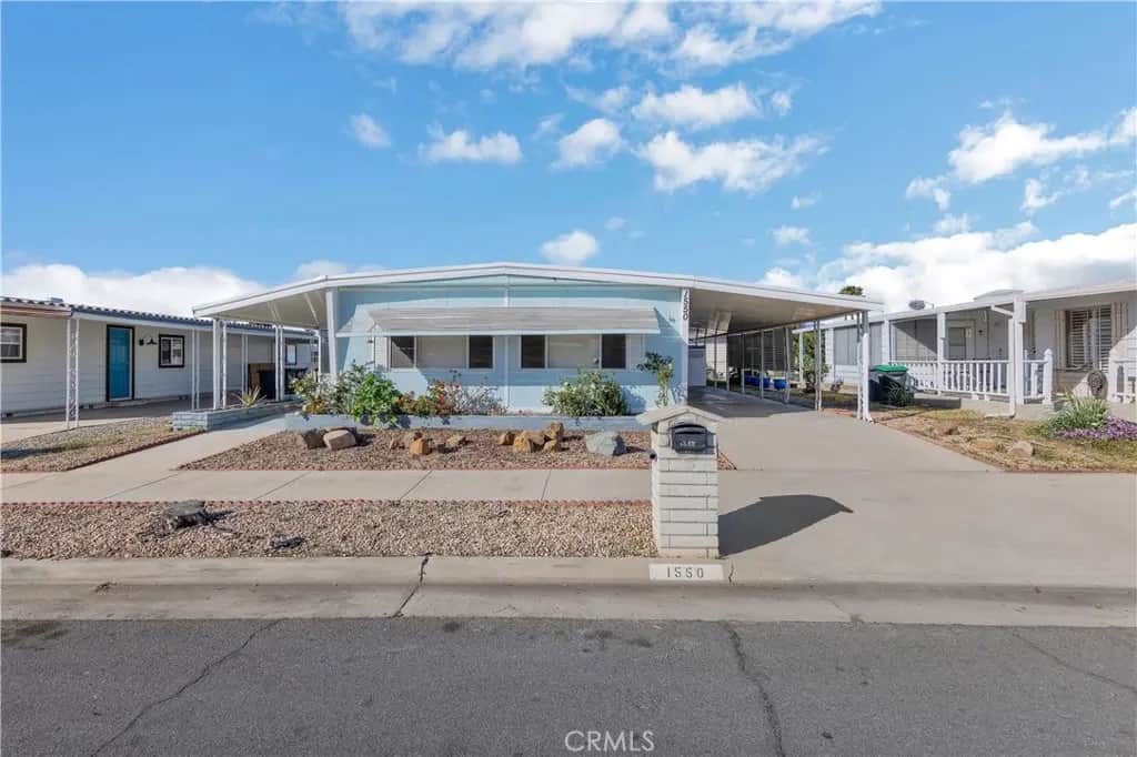 1550 San Vicente, Hemet, CA — listing photo 1