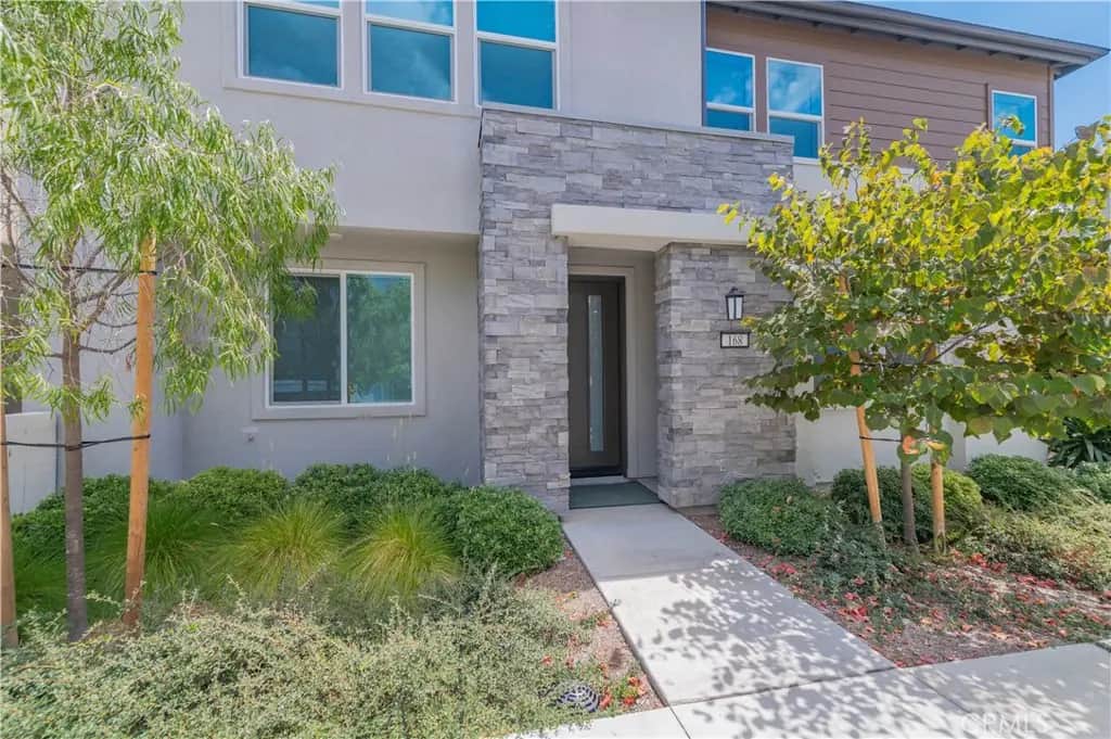 168 Sash, Irvine, CA — listing photo 1